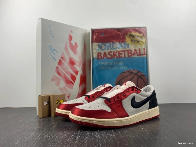 HYPE x FN0432-100 1 Jordan Trophy Away OG Air Room Low 0710